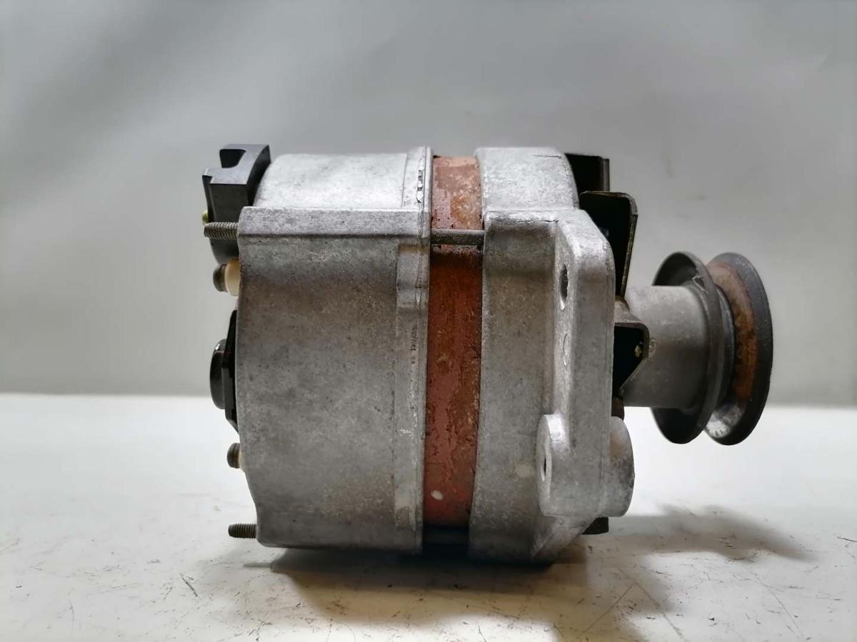 VW Passat 35I B3 original Lichtmaschine Generator 1.8 66kw Bj.1988